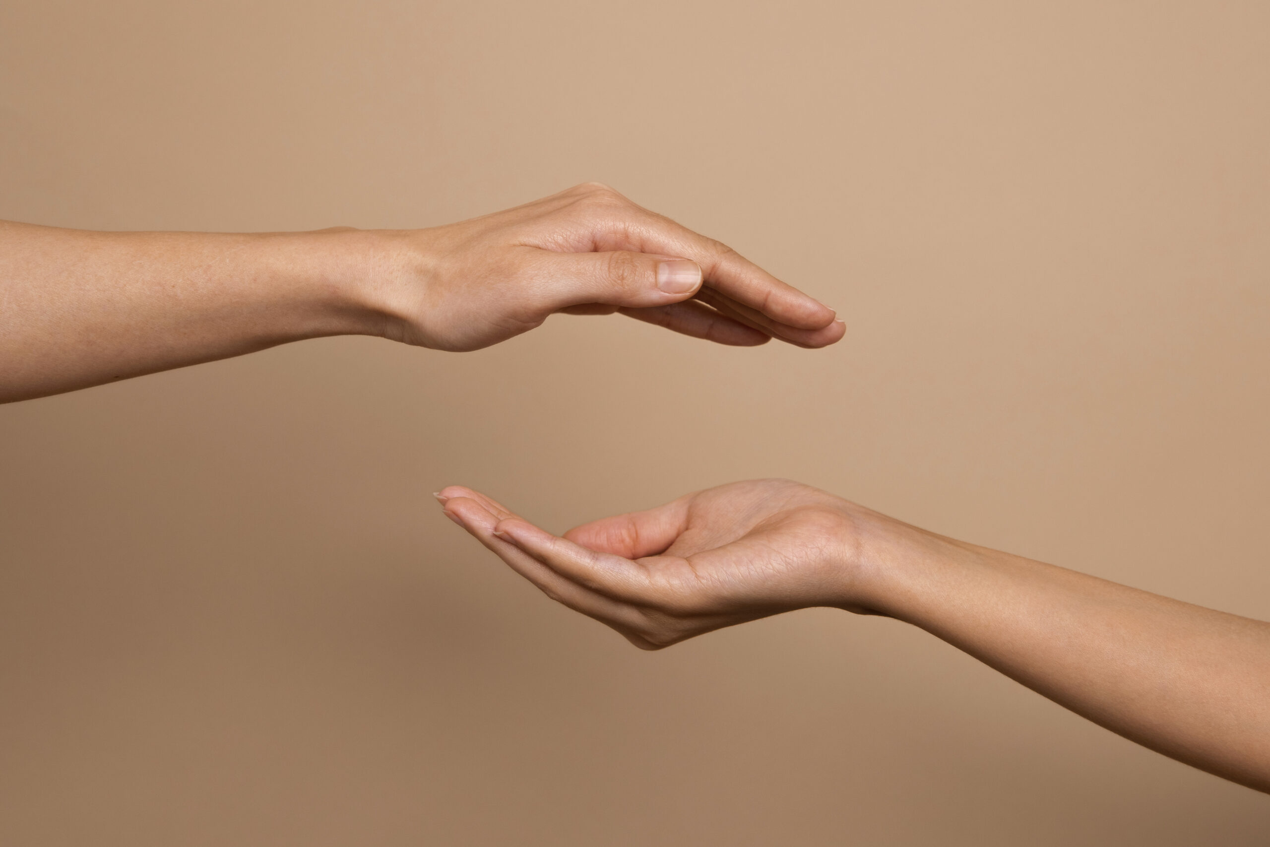 hands composition about support